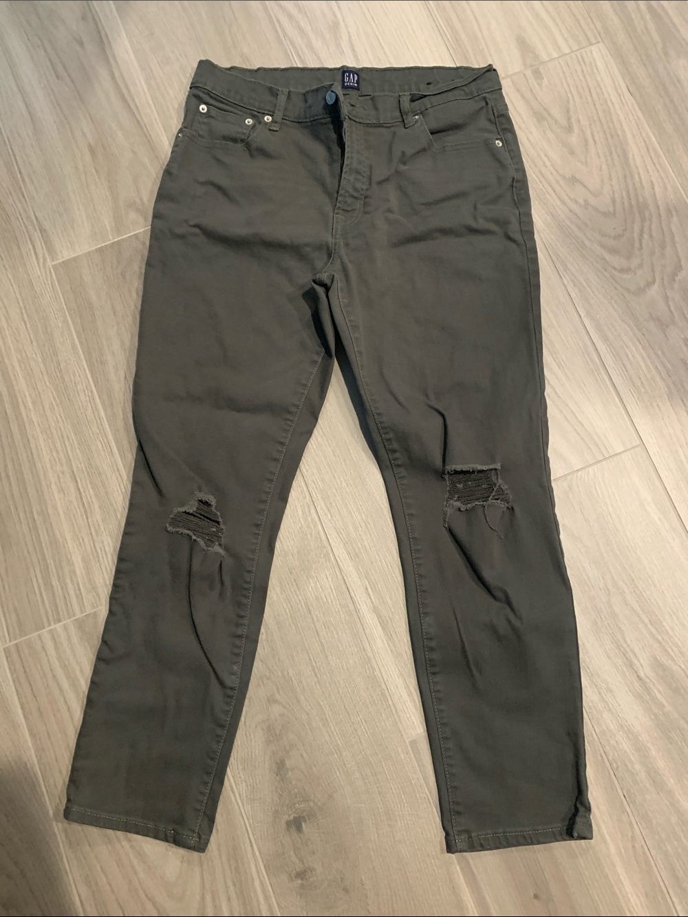 GAP womens Slim Straight Distressed Olive Jeans